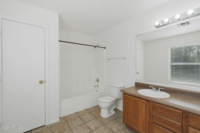 1425 N THUNDERBIRD Avenue, Gilbert, AZ 85234