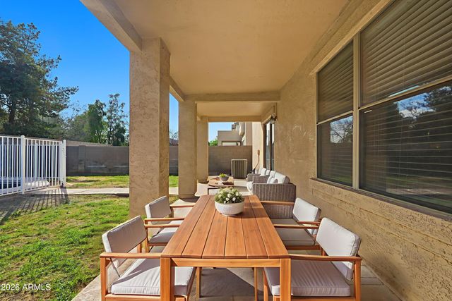 1425 N THUNDERBIRD Avenue, Gilbert, AZ 85234