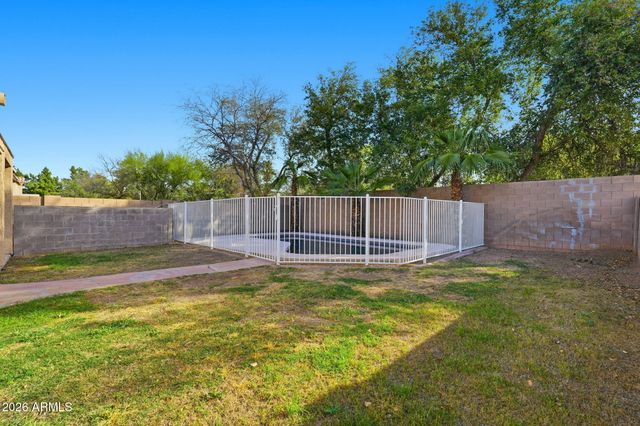 1425 N THUNDERBIRD Avenue, Gilbert, AZ 85234