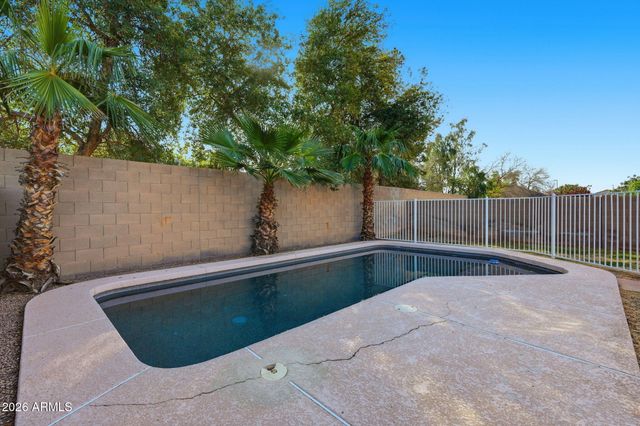 1425 N THUNDERBIRD Avenue, Gilbert, AZ 85234