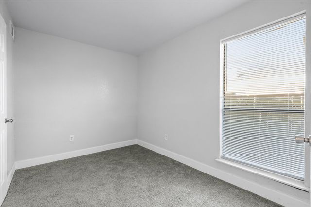 8703 Victorian Village Drive 8703, Houston, TX 77071