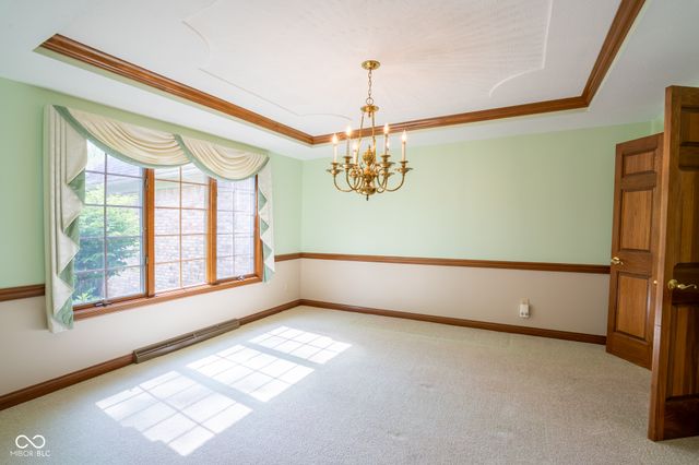 1112 N Dogwood Way, Greenfield, IN 46140