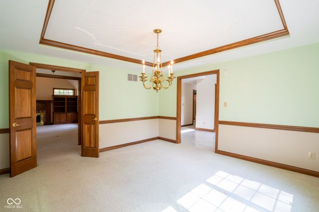 1112 N Dogwood Way, Greenfield, IN 46140