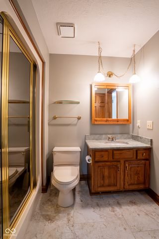 1112 N Dogwood Way, Greenfield, IN 46140