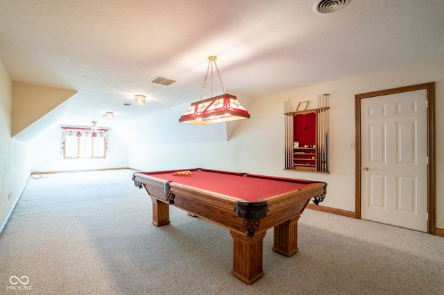 1112 N Dogwood Way, Greenfield, IN 46140