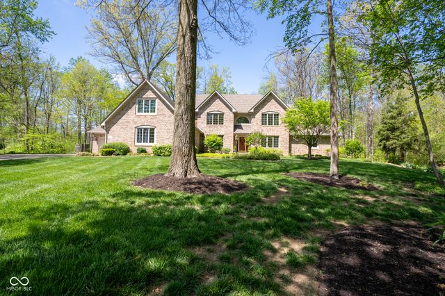 1112 N Dogwood Way, Greenfield, IN 46140