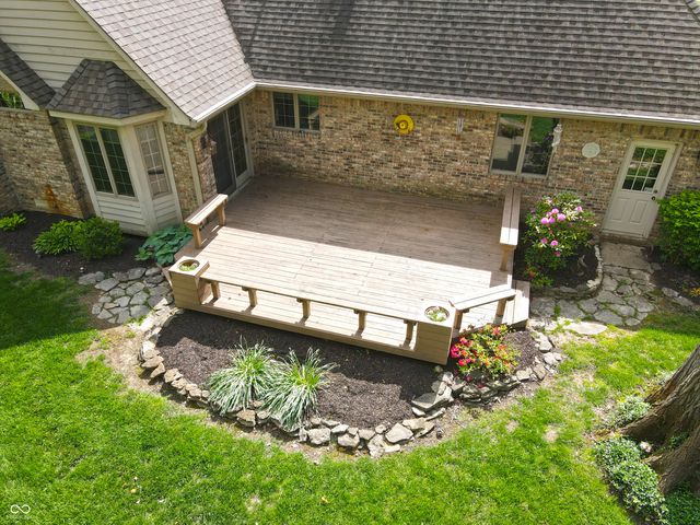 1112 N Dogwood Way, Greenfield, IN 46140