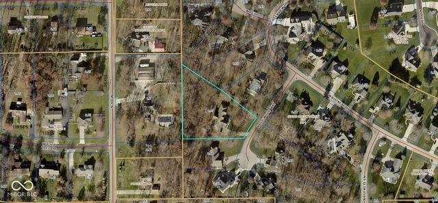 1112 N Dogwood Way, Greenfield, IN 46140