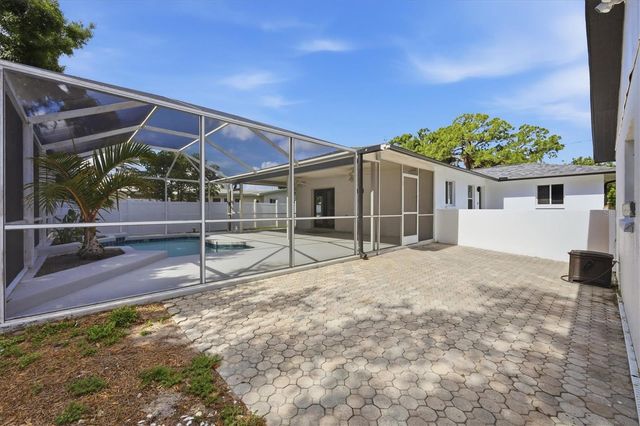 201 HONORE AVENUE, Sarasota, FL 34232