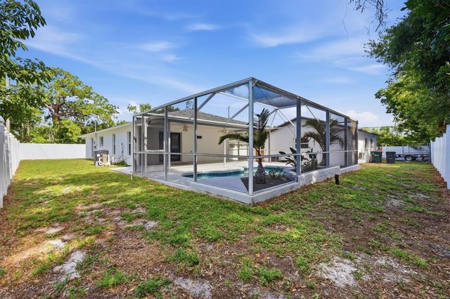 201 HONORE AVENUE, Sarasota, FL 34232