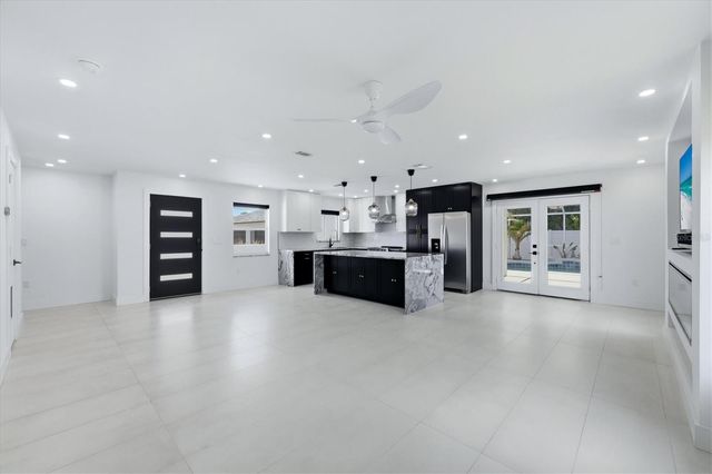 201 HONORE AVENUE, Sarasota, FL 34232