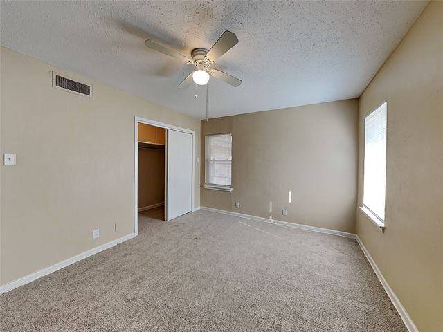 649 W Main Street, Lancaster, TX 75146