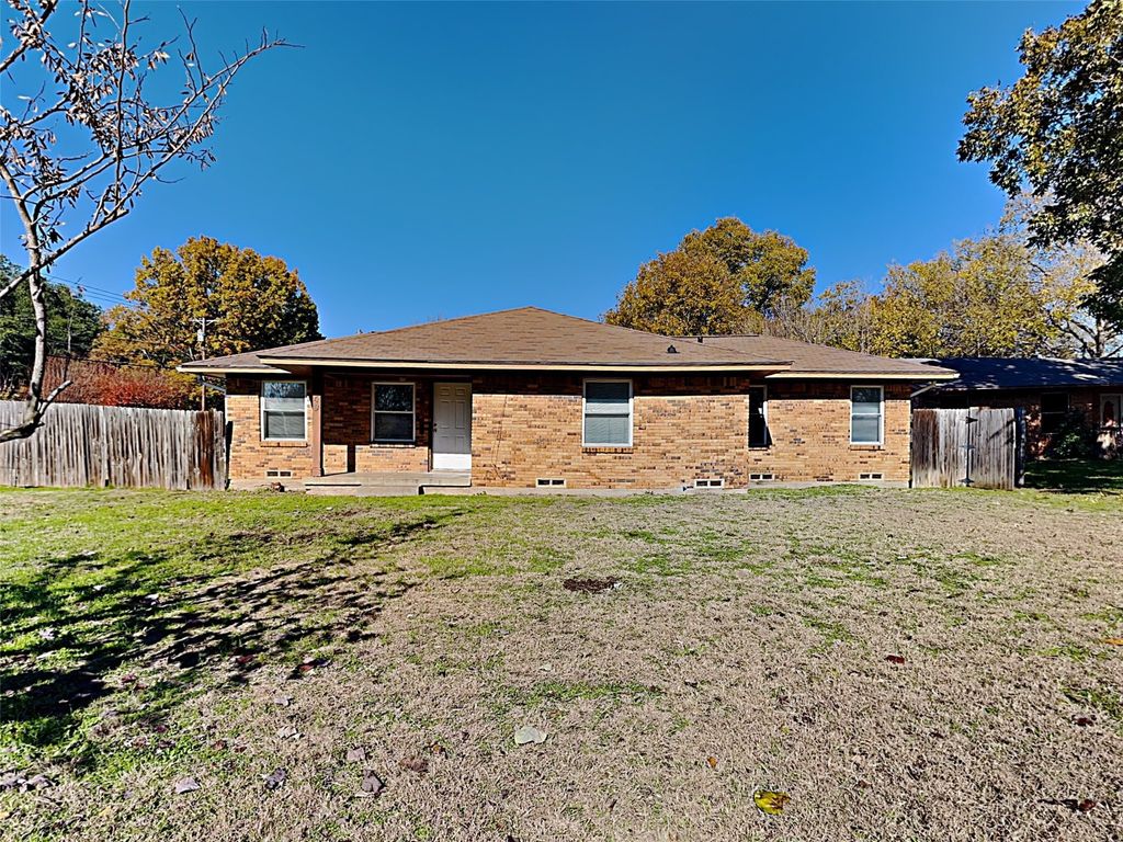 649 W Main Street, Lancaster, TX 75146