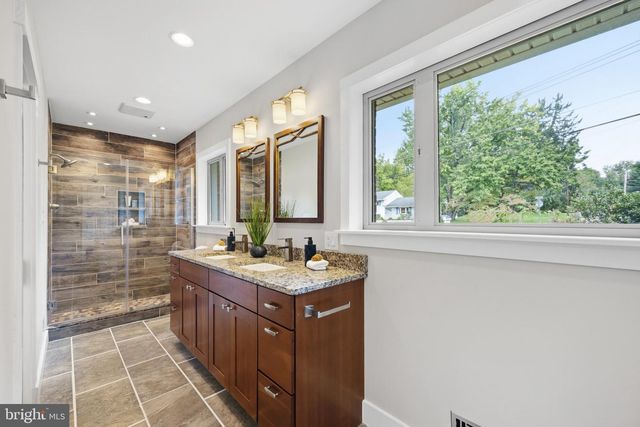 6429 EPPARD ST, Falls Church, VA 22044