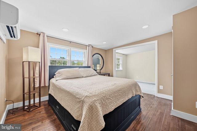 6429 EPPARD ST, Falls Church, VA 22044