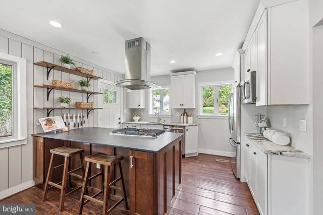 6429 EPPARD ST, Falls Church, VA 22044