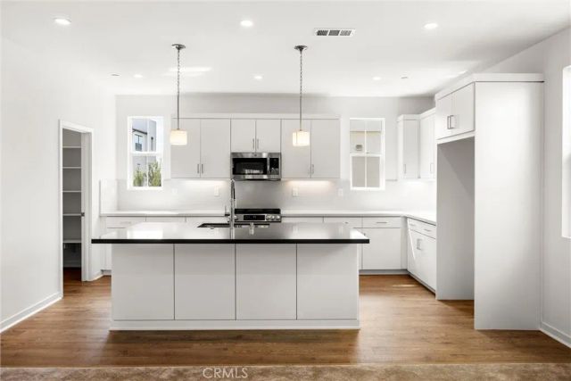 139 Jessup Way, Tustin, CA 92780