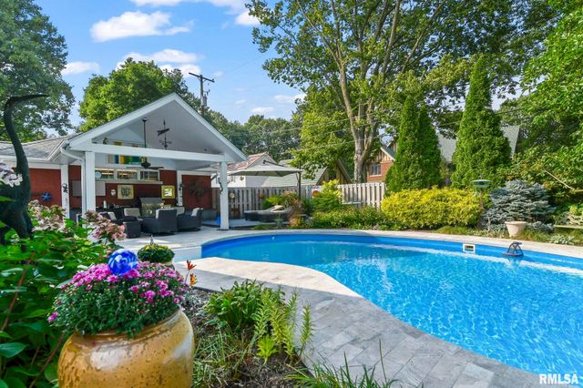 1037 WOODLAND Avenue, Springfield, IL 62704