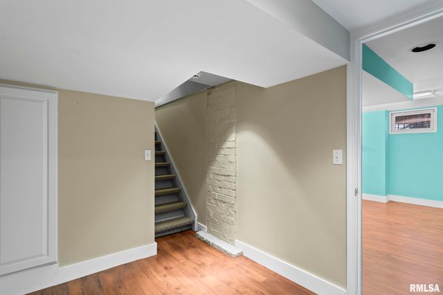 1037 WOODLAND Avenue, Springfield, IL 62704