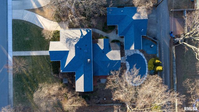 1037 WOODLAND Avenue, Springfield, IL 62704