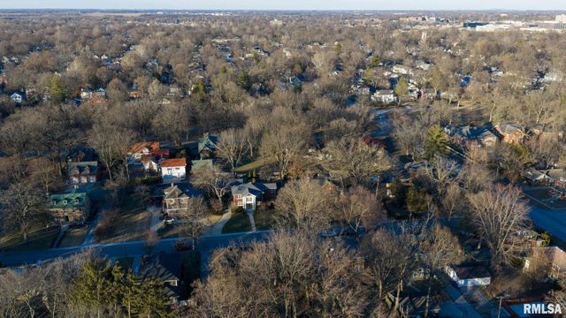 1037 WOODLAND Avenue, Springfield, IL 62704