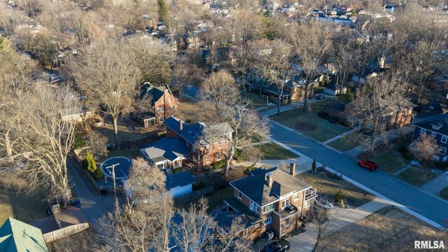 1037 WOODLAND Avenue, Springfield, IL 62704