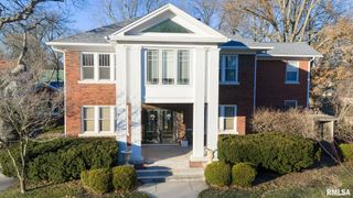 1037 WOODLAND Avenue, Springfield, IL 62704