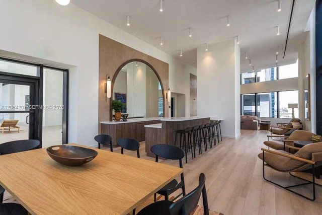225 N Miami Avenue 3312, Miami, FL 33128