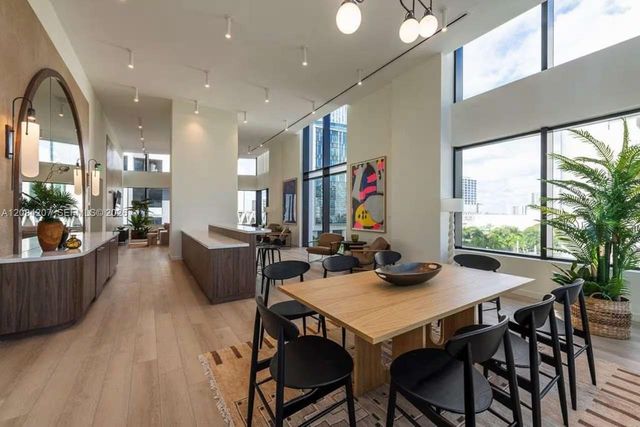 225 N Miami Avenue 3312, Miami, FL 33128