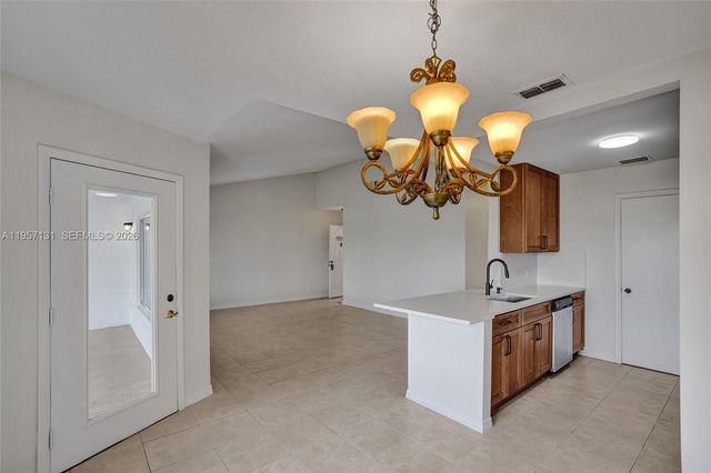 815 W Boynton Beach Boulevard 7-204, Boynton Beach, FL 33426