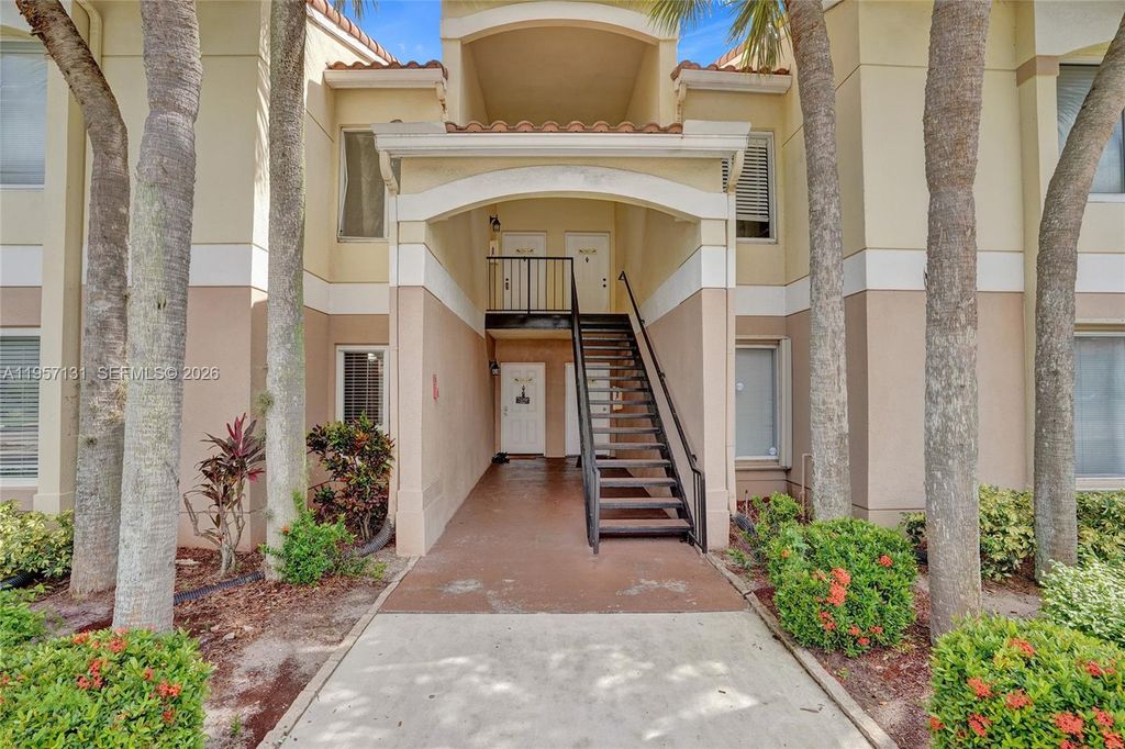 815 W Boynton Beach Boulevard 7-204, Boynton Beach, FL 33426