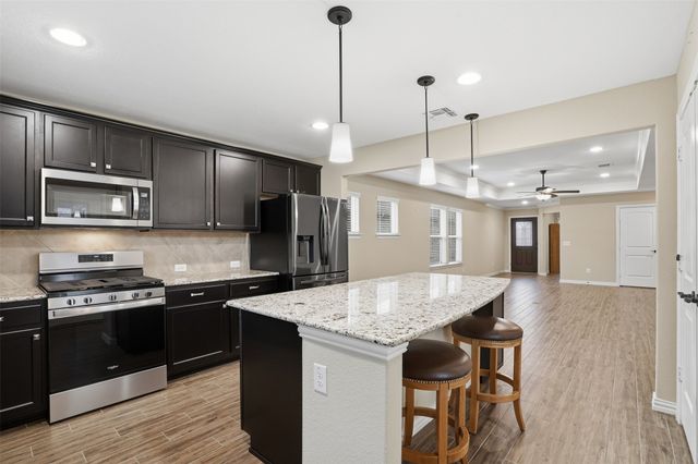 1224 Freedom Lane, Little Elm, TX 76227