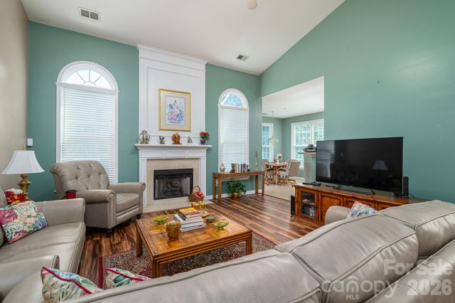 11132 Chastain Parc Drive, Charlotte, NC 28216