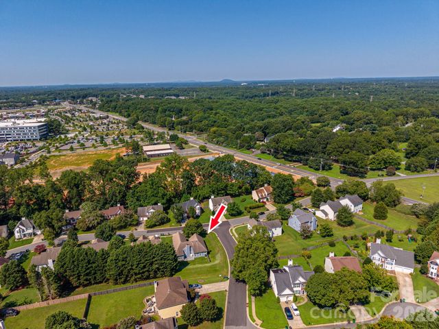 11132 Chastain Parc Drive, Charlotte, NC 28216