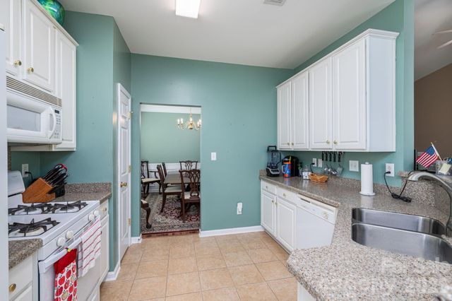 11132 Chastain Parc Drive, Charlotte, NC 28216