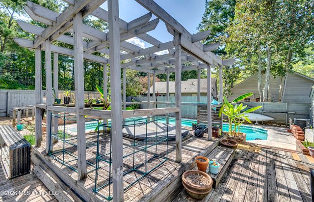 226 Waterwood Drive, Brandon, MS 39047