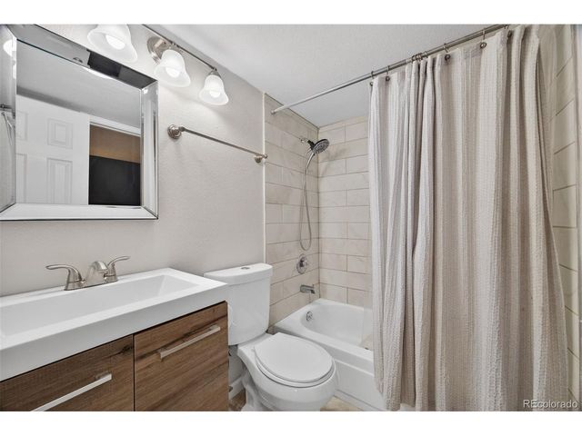 912 S Dearborn Way 4, Aurora, CO 80012