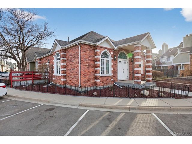 912 S Dearborn Way 4, Aurora, CO 80012