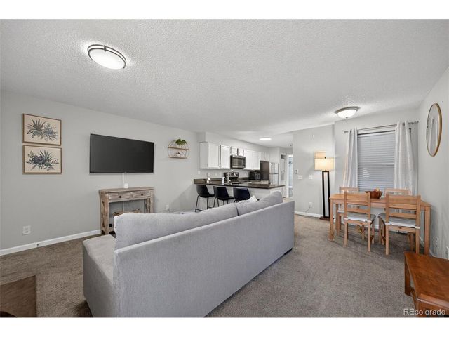 912 S Dearborn Way 4, Aurora, CO 80012