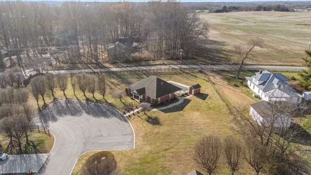 190 Chase Cir, Winchester, TN 37398