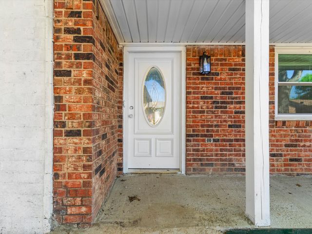 6620 Bernadine Drive, Watauga, TX 76148