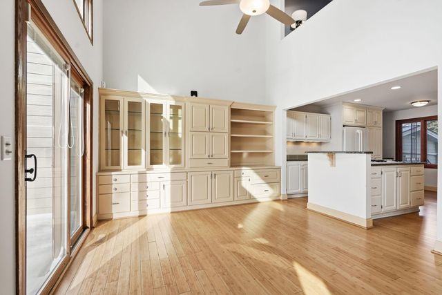 6769 W 82nd Street, Bloomington, MN 55438