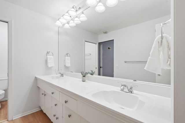 6769 W 82nd Street, Bloomington, MN 55438