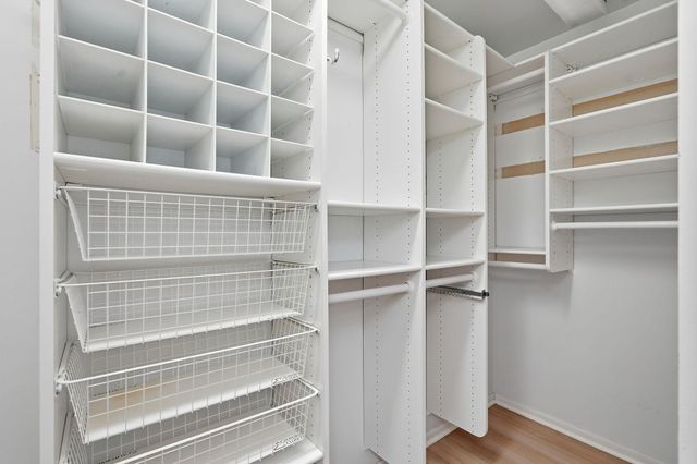 6769 W 82nd Street, Bloomington, MN 55438