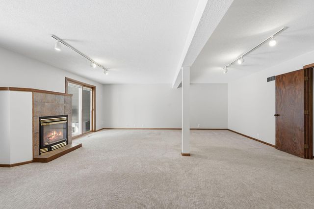 6769 W 82nd Street, Bloomington, MN 55438