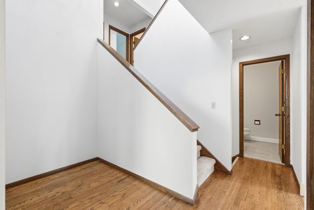 6769 W 82nd Street, Bloomington, MN 55438