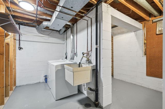 6769 W 82nd Street, Bloomington, MN 55438