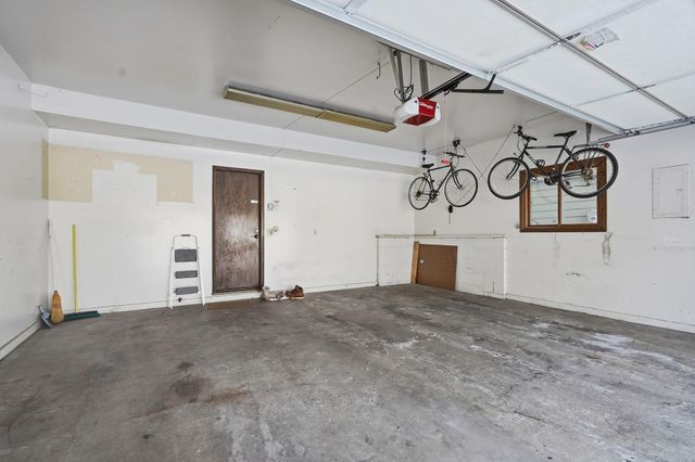 6769 W 82nd Street, Bloomington, MN 55438