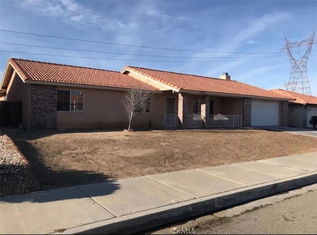 12422 San Ysidro, Victorville, CA 92392