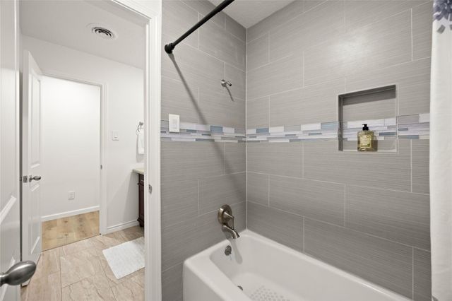 1911 Acacia Street, League City, TX 77573